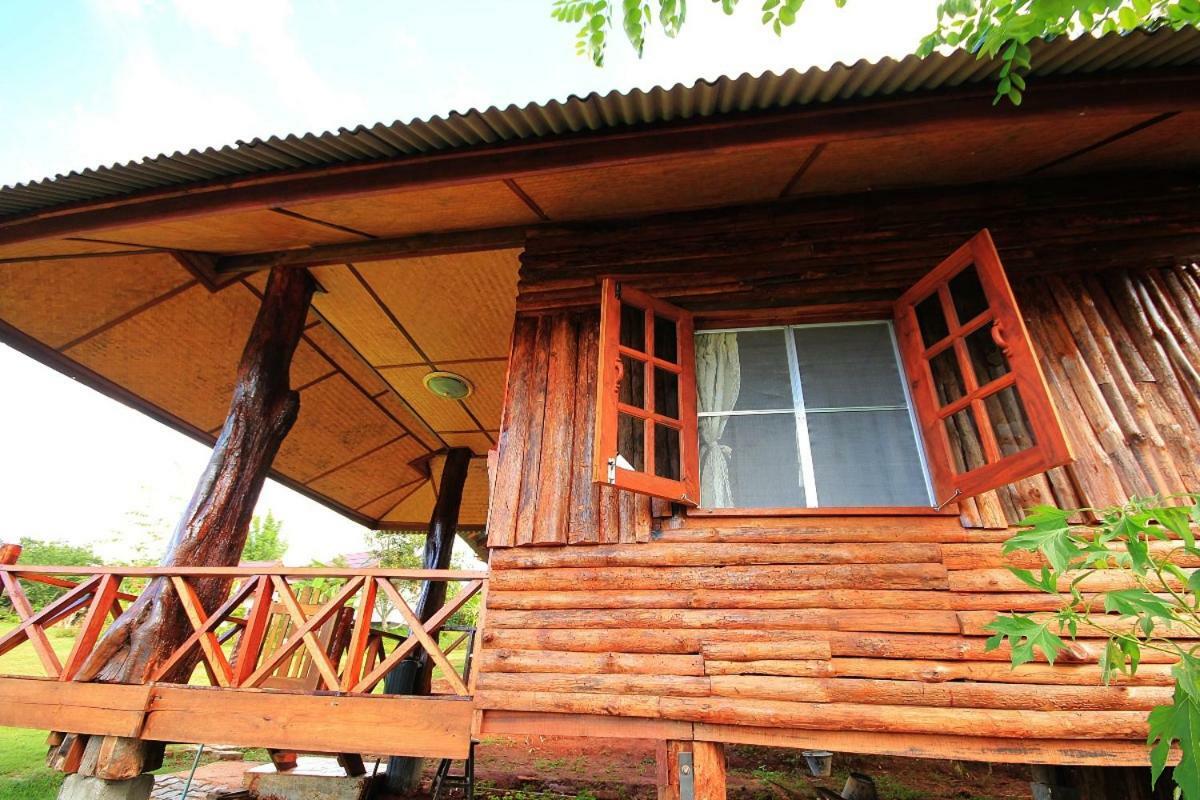 มนต์เมืองแจ่ม Hotel Mae Chaem Exterior foto